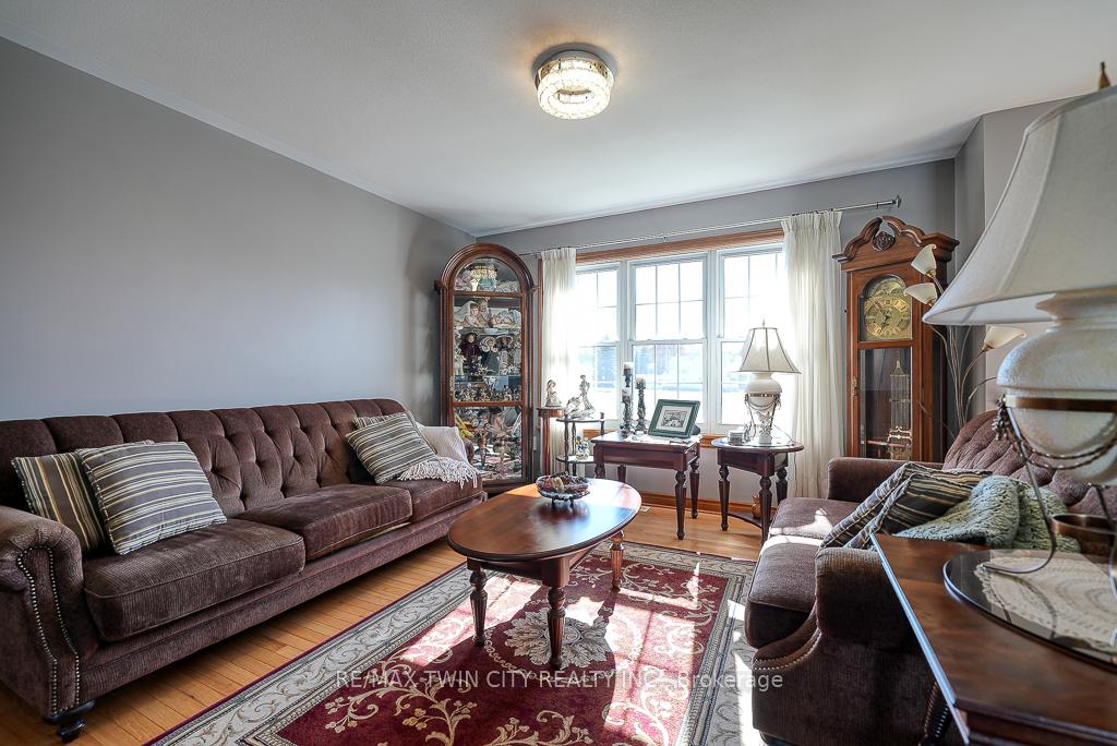 Photo 11 of 4010 North Hill Drive, Perth East, Shakespeare — HOMEH