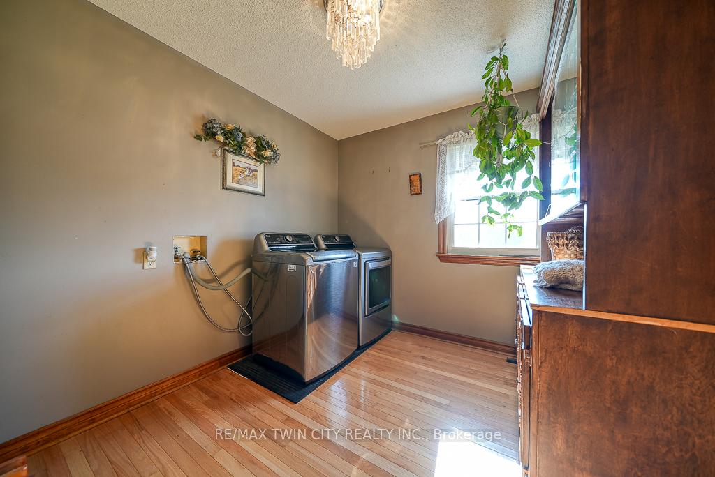Photo 16 of 4010 North Hill Drive, Perth East, Shakespeare — HOMEH