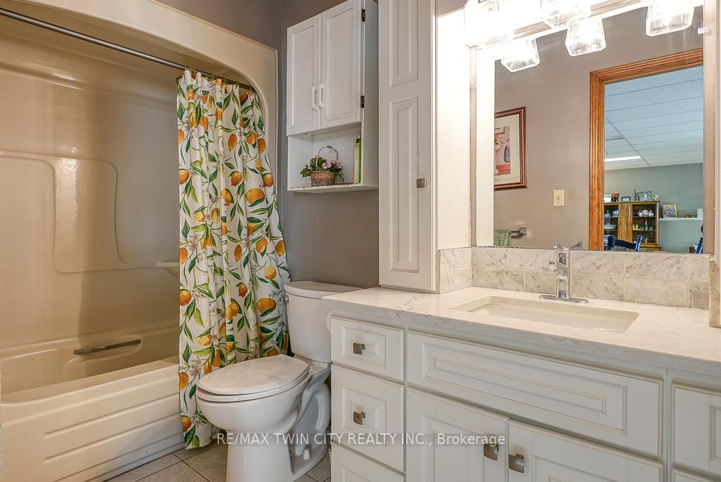 Photo 20 of 4010 North Hill Drive, Perth East, Shakespeare — HOMEH