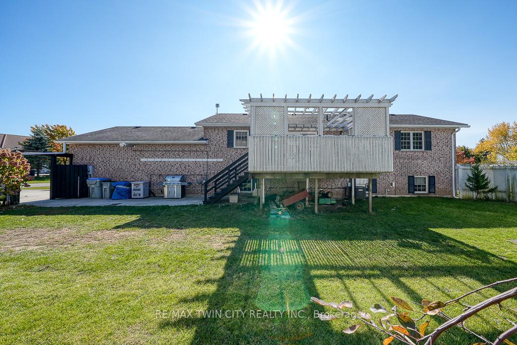 Photo 26 of 4010 North Hill Drive, Perth East, Shakespeare — HOMEH