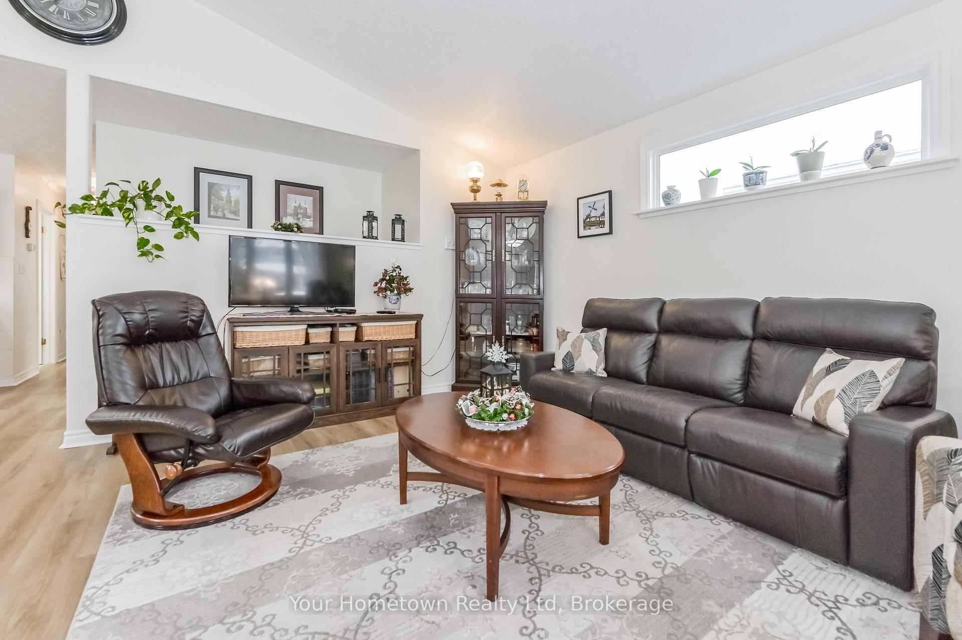 Photo 5 of 411 Highland Drive, North Huron, Wingham — HOMEH