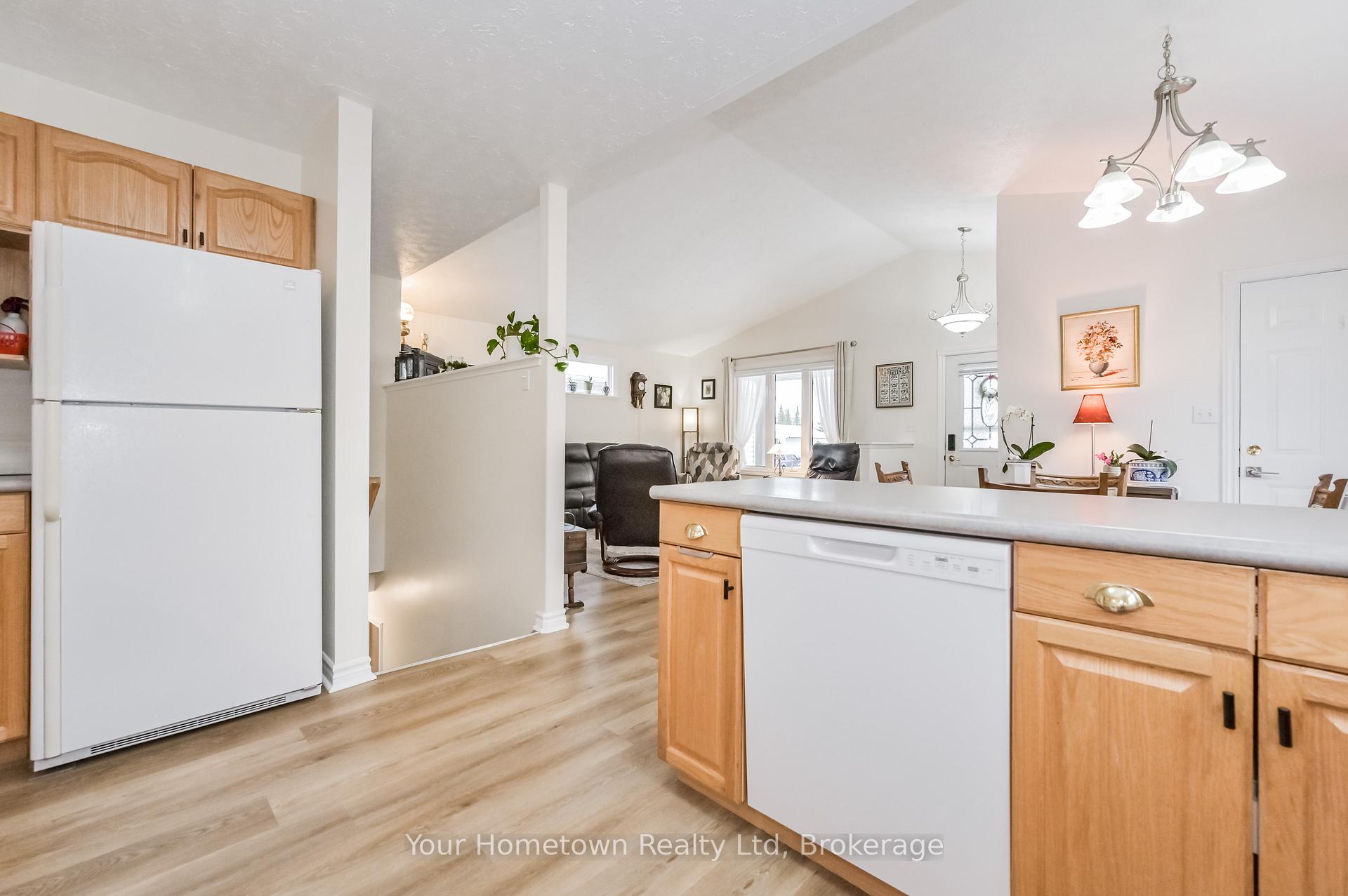 Photo 11 of 411 Highland Drive, North Huron, Wingham — HOMEH