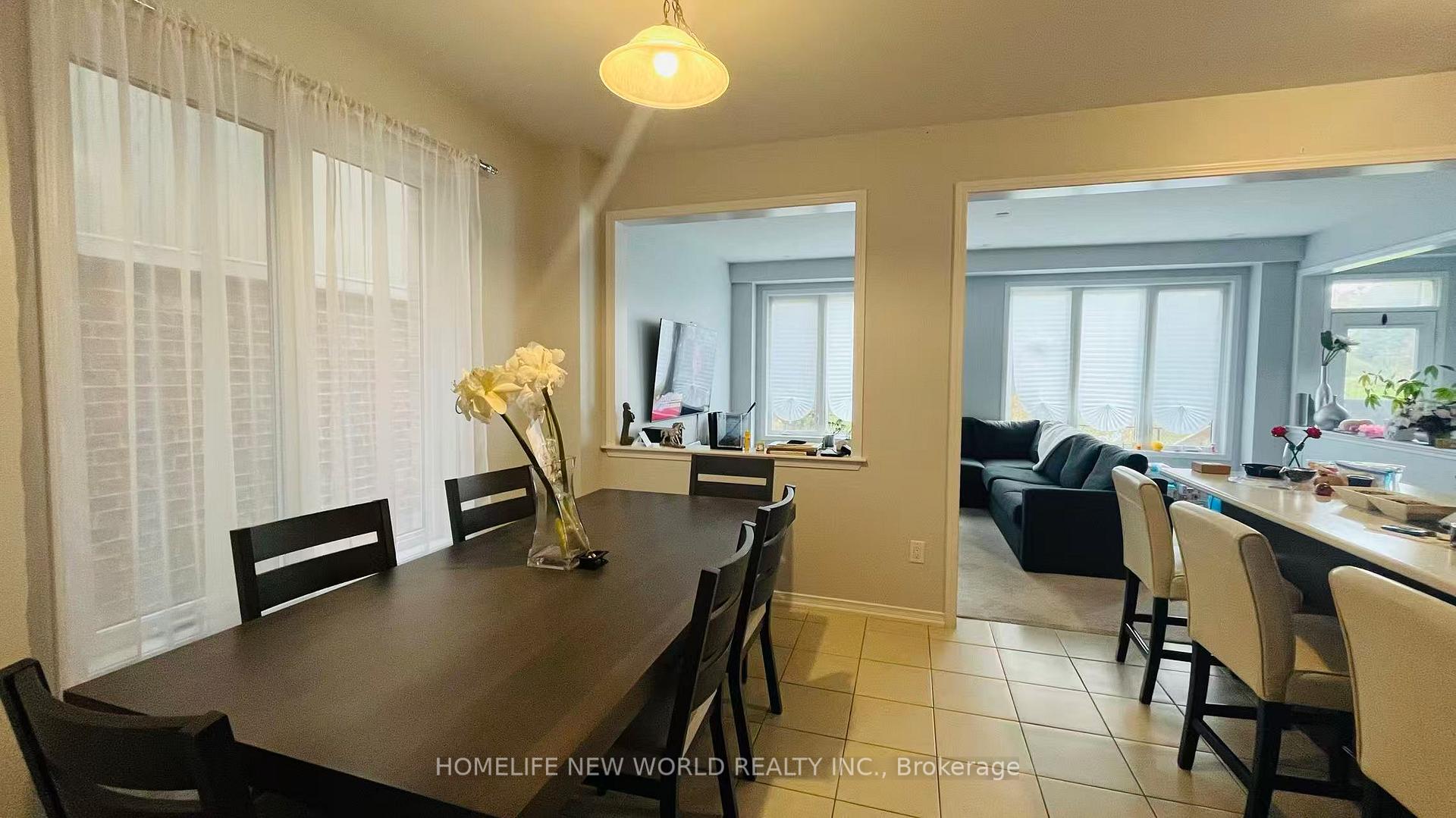 Photo 7 of 7881 Hackberry Trail, Niagara Falls, Brown — HOMEH