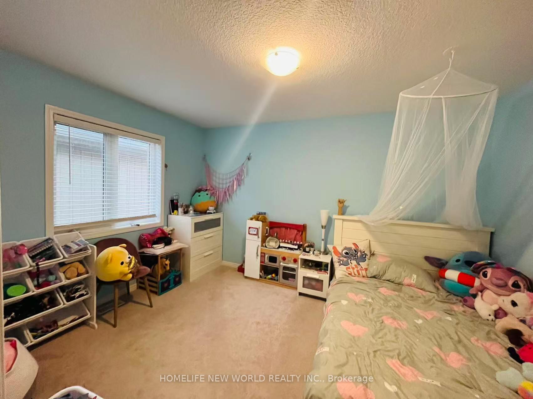 Photo 15 of 7881 Hackberry Trail, Niagara Falls, Brown — HOMEH