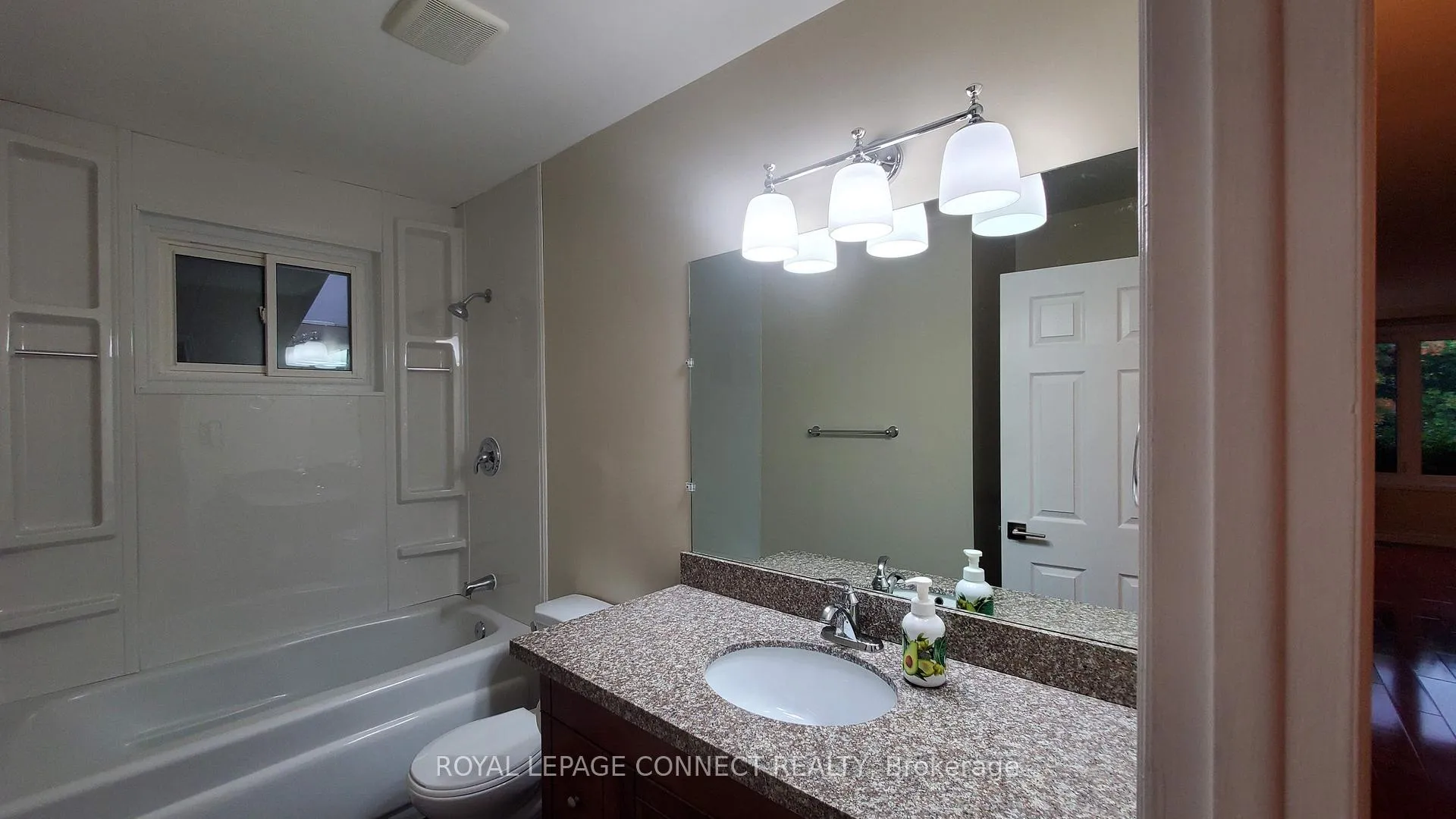 Photo 11 of Unit Main, 1206 Wakefield Crescent, Oshawa, Donevan — HOMEH