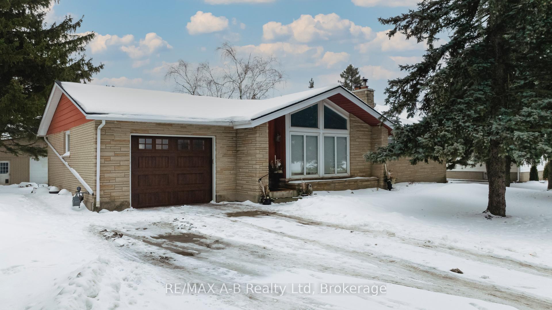 Front of 3981 111 Road