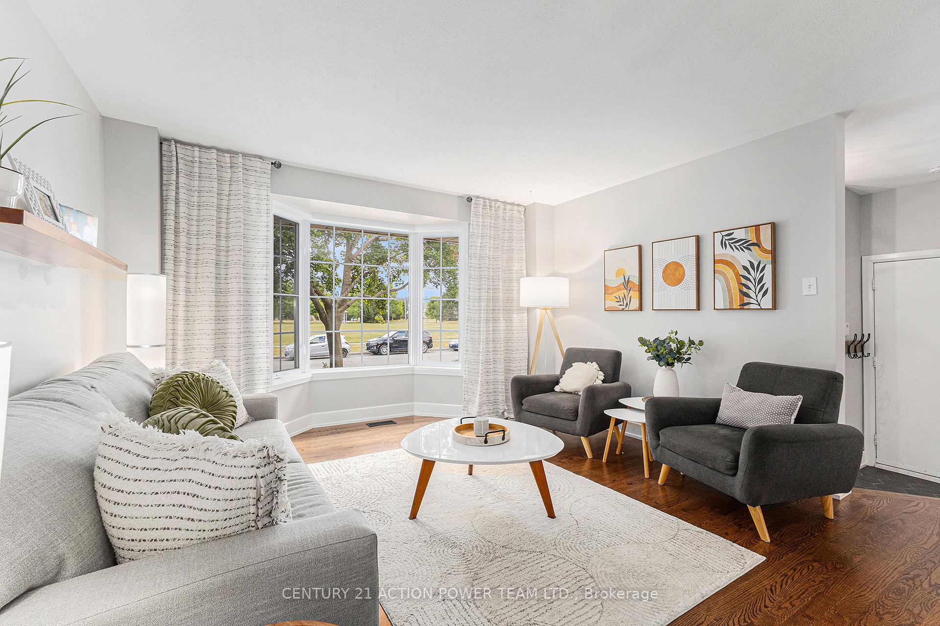 Photo 6 of 6008 Longleaf Drive, Ottawa, Chapel Hill South - Orleans Village — HOMEH