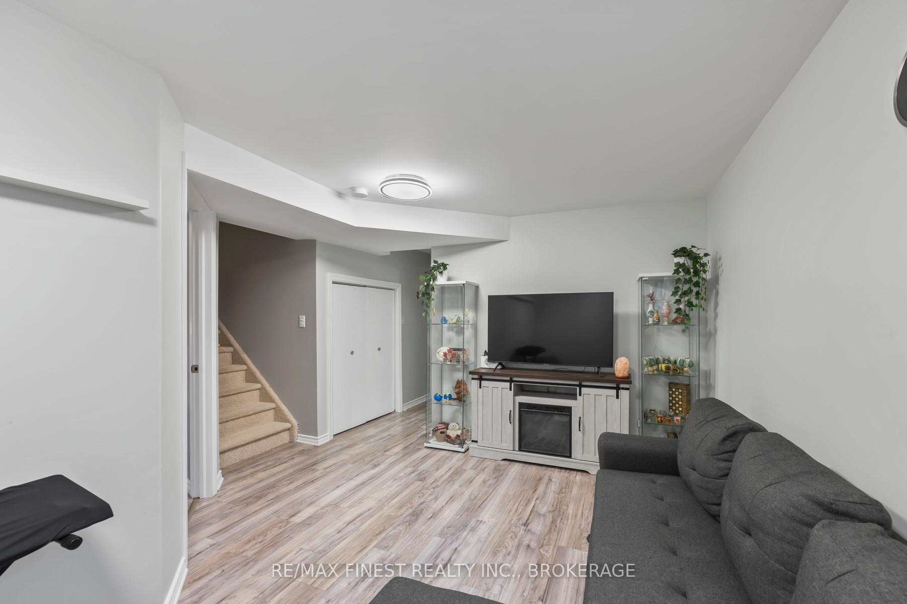 Photo 34 of 294 Quarry Pond Court, Kingston, Kingston East (Incl Barret Crt) — HOMEH