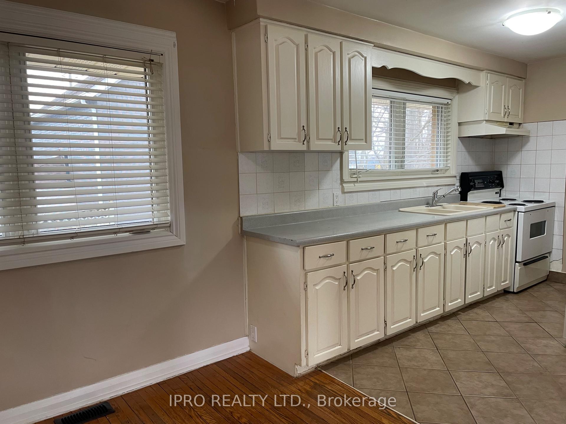 Photo 15 of 79 John Street, Orangeville — HOMEH