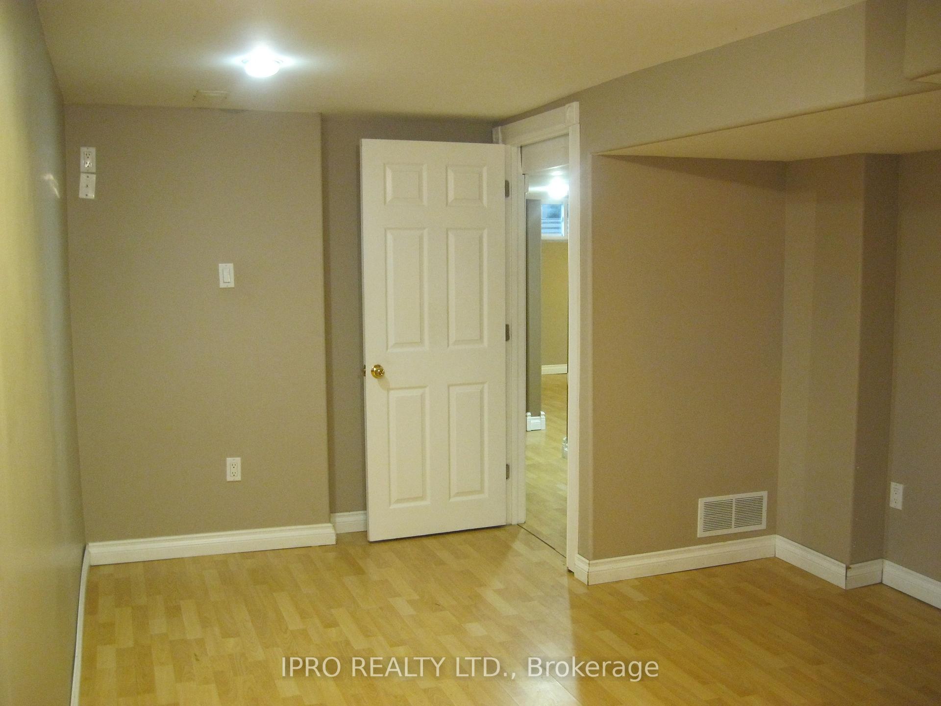 Photo 8 of 79 John Street, Orangeville — HOMEH