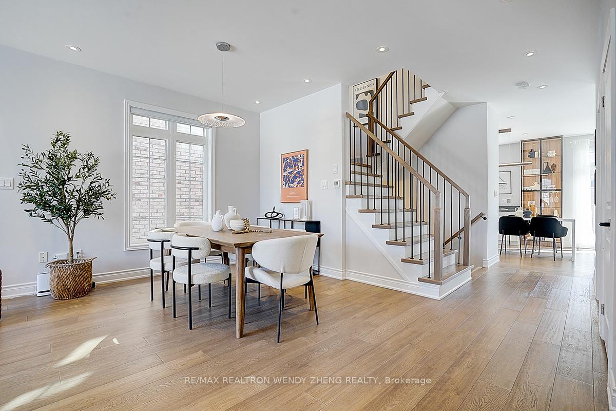 Photo 7 of 21 Castleview Crescent, Markham, Victoria Manor-Jennings Gate — HOMEH