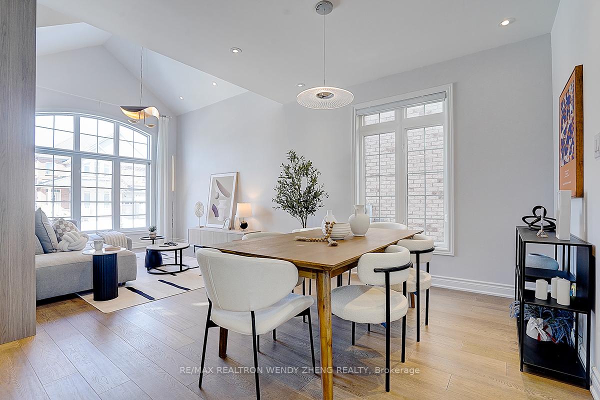 Photo 8 of 21 Castleview Crescent, Markham, Victoria Manor-Jennings Gate — HOMEH