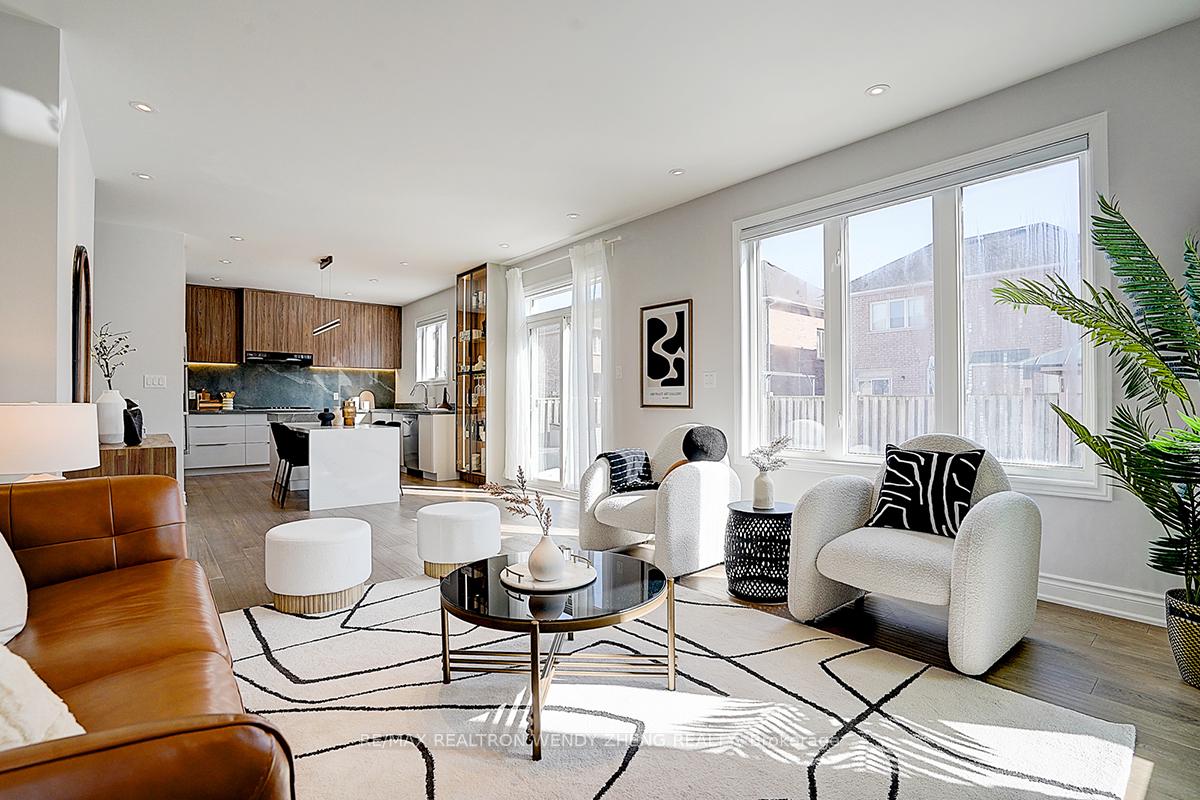 Photo 14 of 21 Castleview Crescent, Markham, Victoria Manor-Jennings Gate — HOMEH