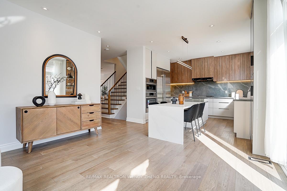 Photo 16 of 21 Castleview Crescent, Markham, Victoria Manor-Jennings Gate — HOMEH