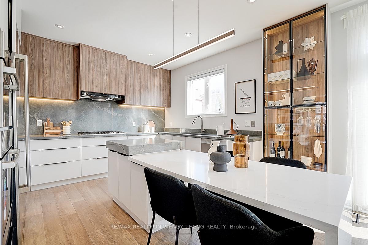 Photo 19 of 21 Castleview Crescent, Markham, Victoria Manor-Jennings Gate — HOMEH