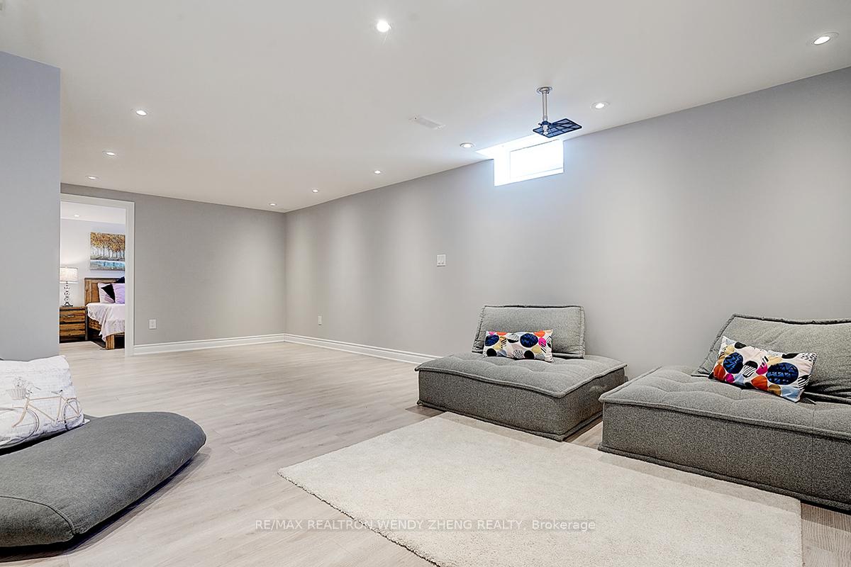 Photo 43 of 21 Castleview Crescent, Markham, Victoria Manor-Jennings Gate — HOMEH