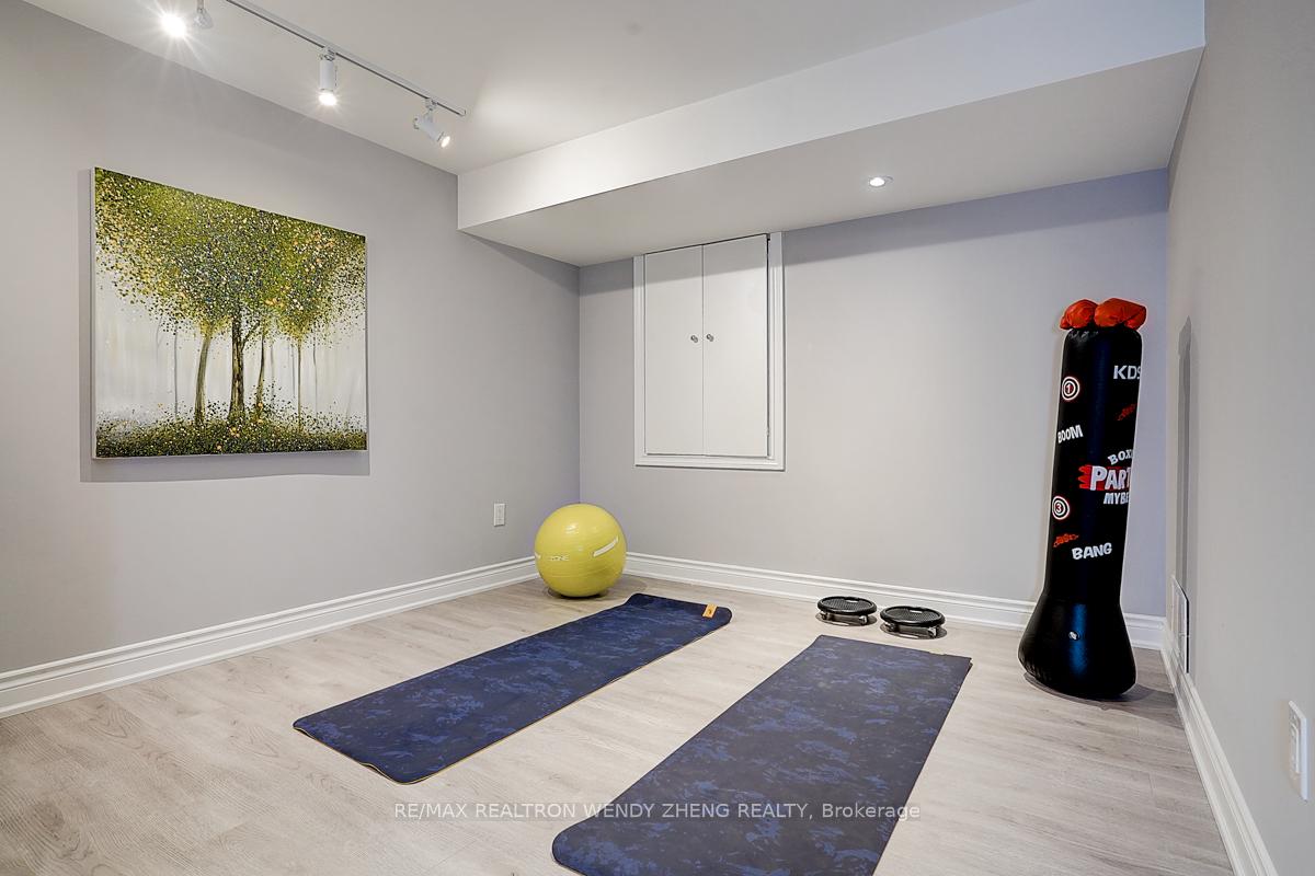 Photo 46 of 21 Castleview Crescent, Markham, Victoria Manor-Jennings Gate — HOMEH