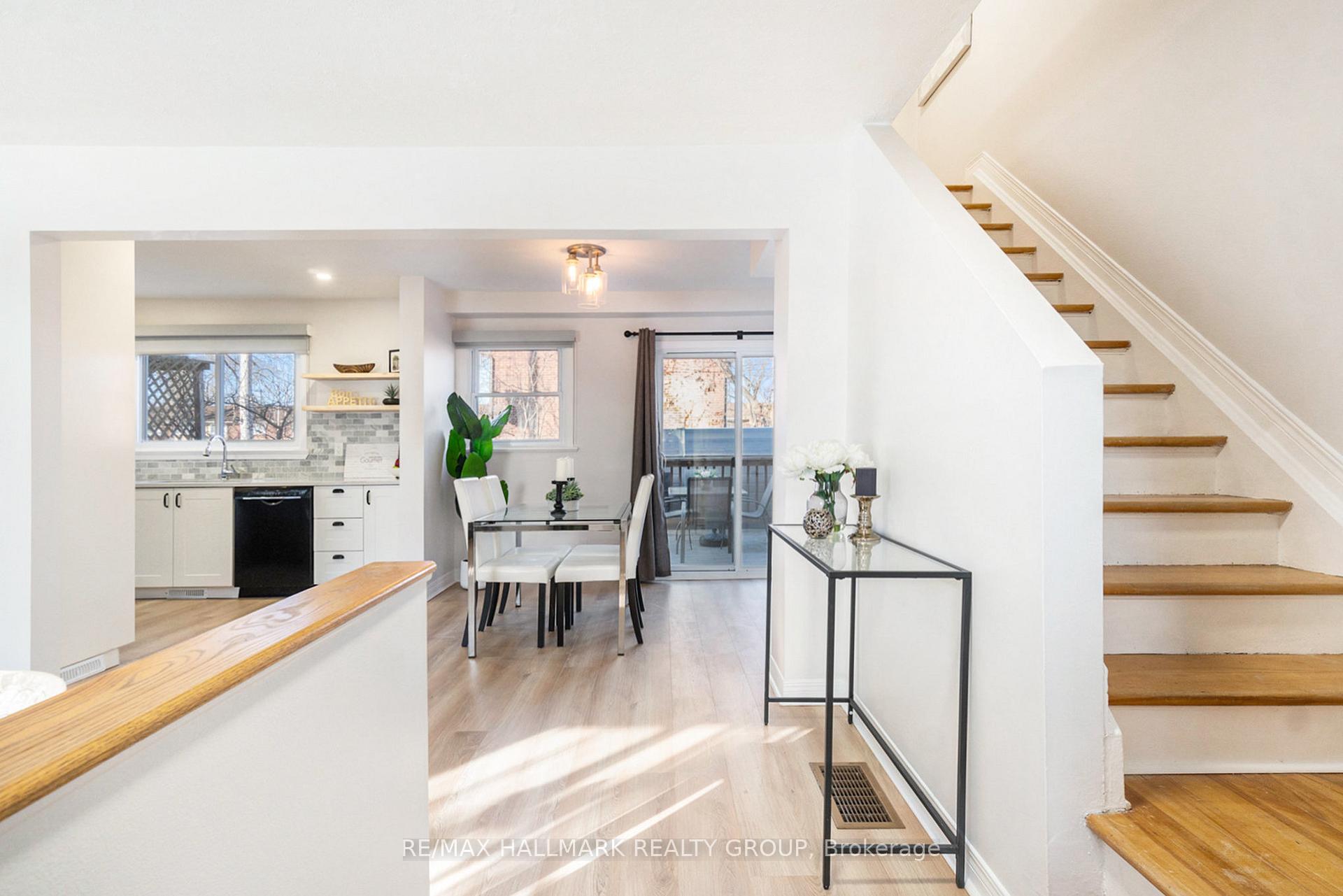 Photo 3 of 836 Cummings Avenue, Ottawa, Castle Heights/Rideau High — HOMEH