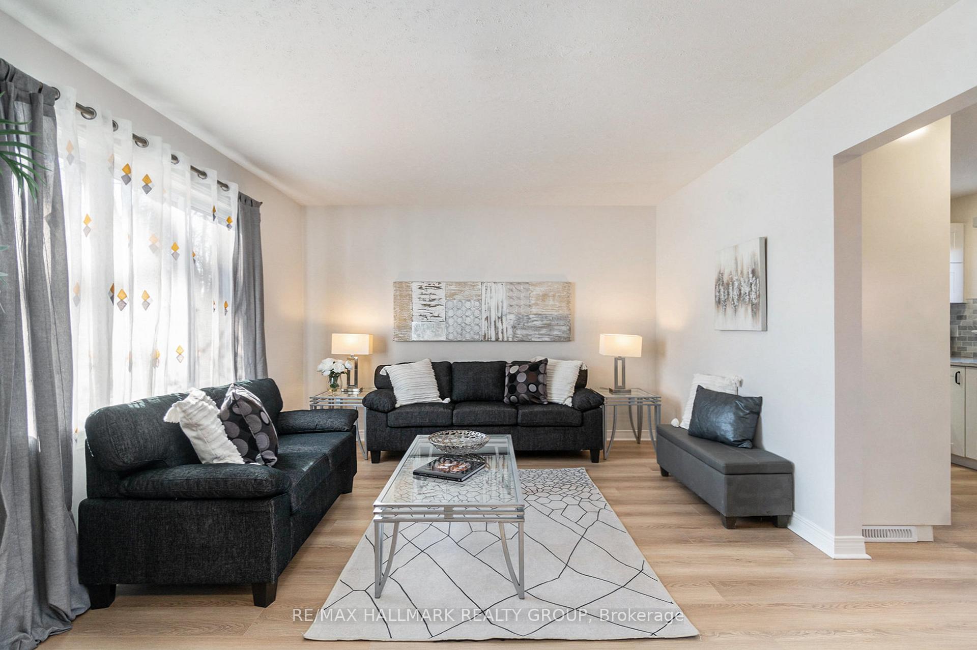 Photo 5 of 836 Cummings Avenue, Ottawa, Castle Heights/Rideau High — HOMEH