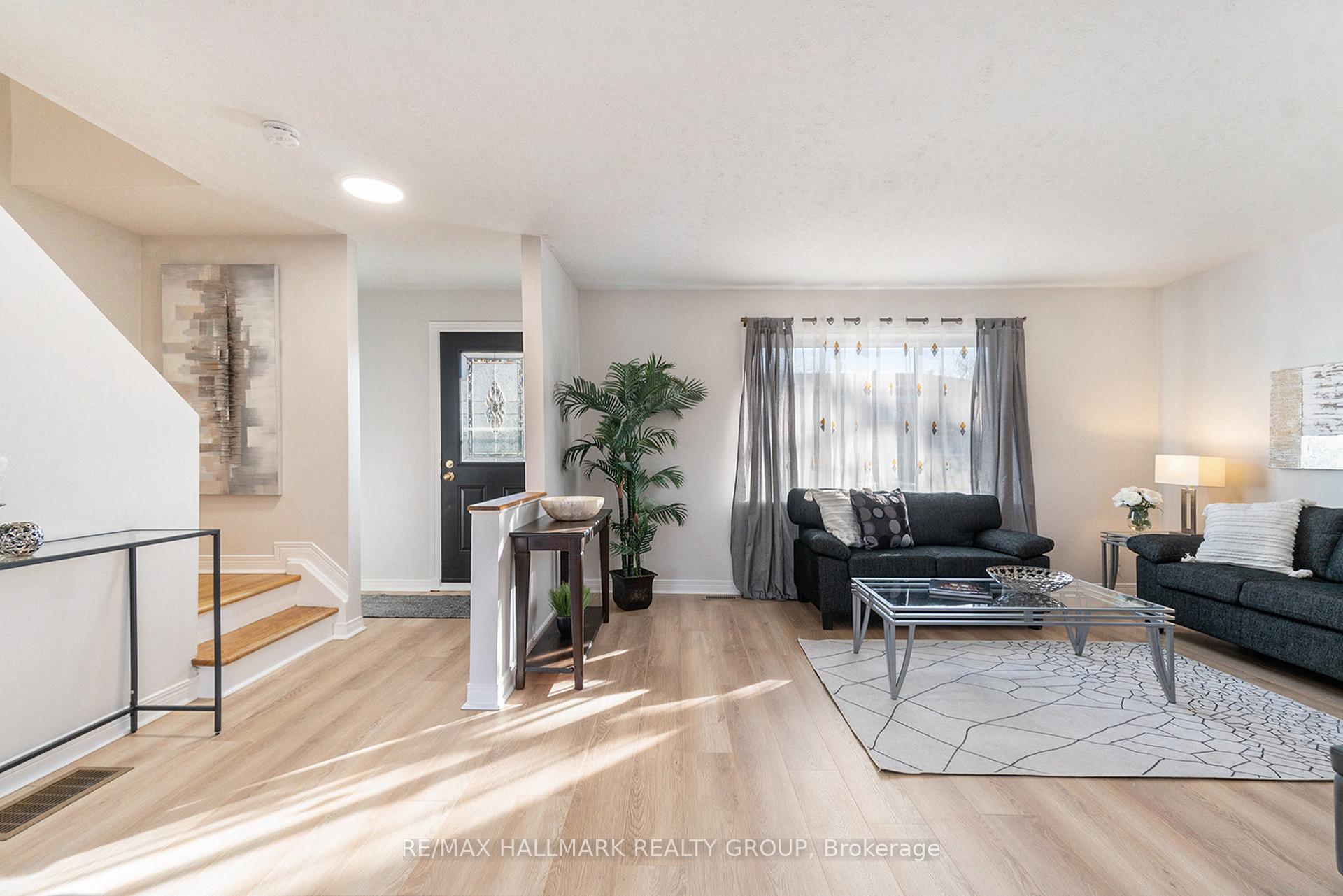 Photo 6 of 836 Cummings Avenue, Ottawa, Castle Heights/Rideau High — HOMEH