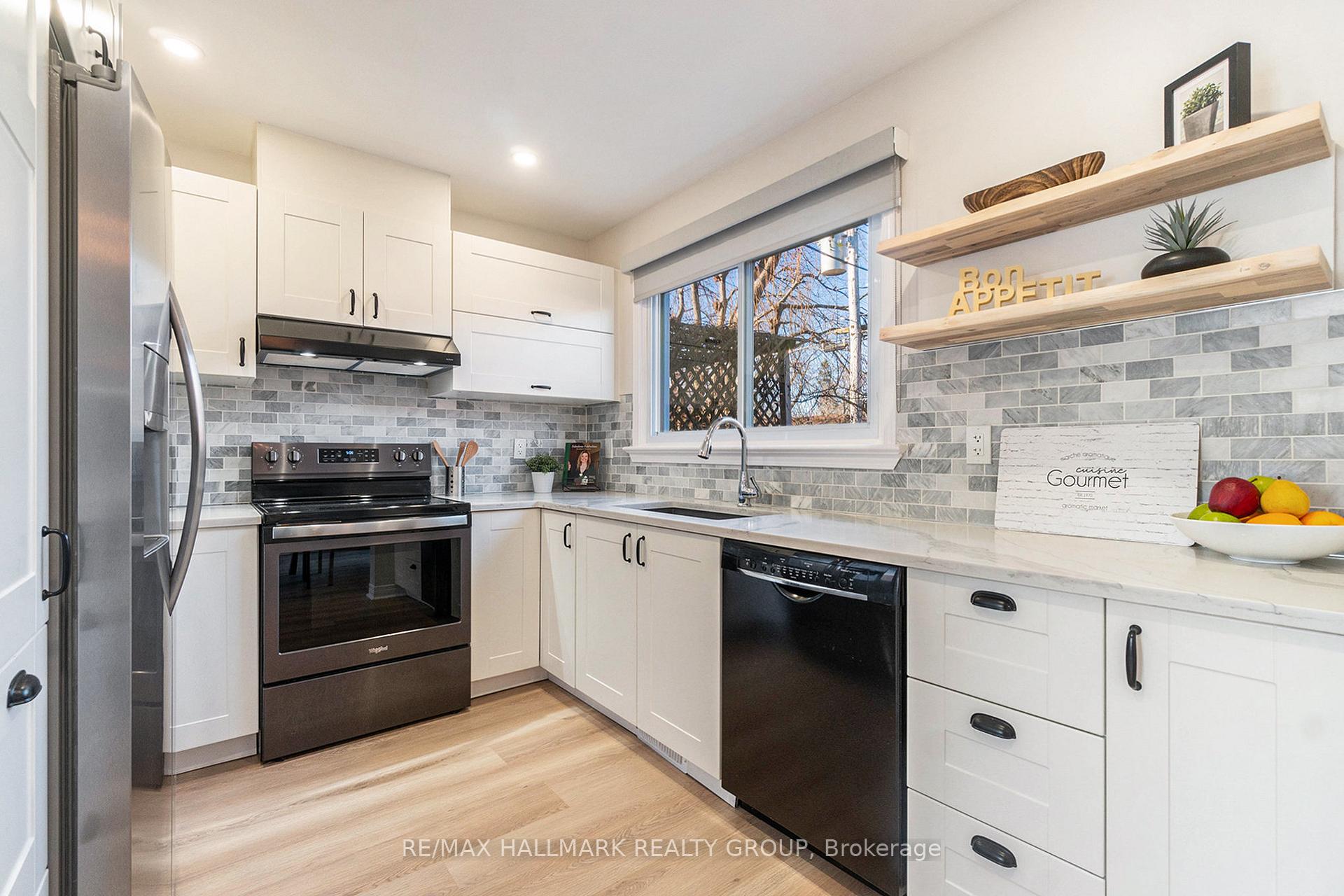 Photo 9 of 836 Cummings Avenue, Ottawa, Castle Heights/Rideau High — HOMEH