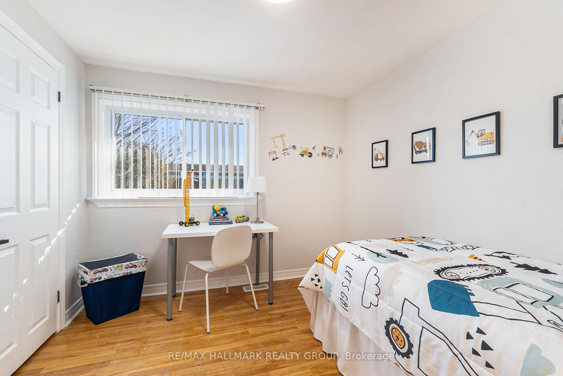 Photo 13 of 836 Cummings Avenue, Ottawa, Castle Heights/Rideau High — HOMEH