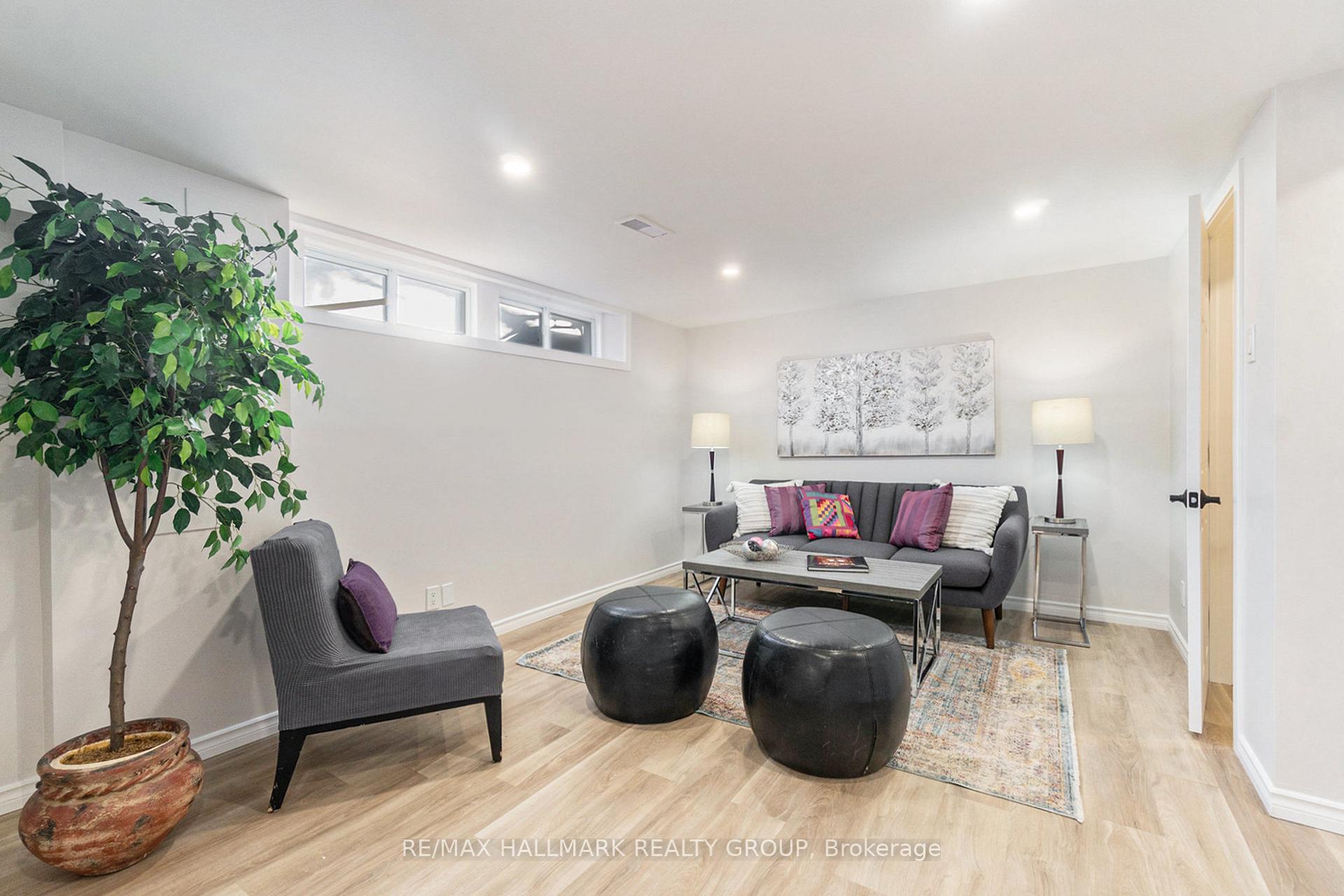 Photo 16 of 836 Cummings Avenue, Ottawa, Castle Heights/Rideau High — HOMEH