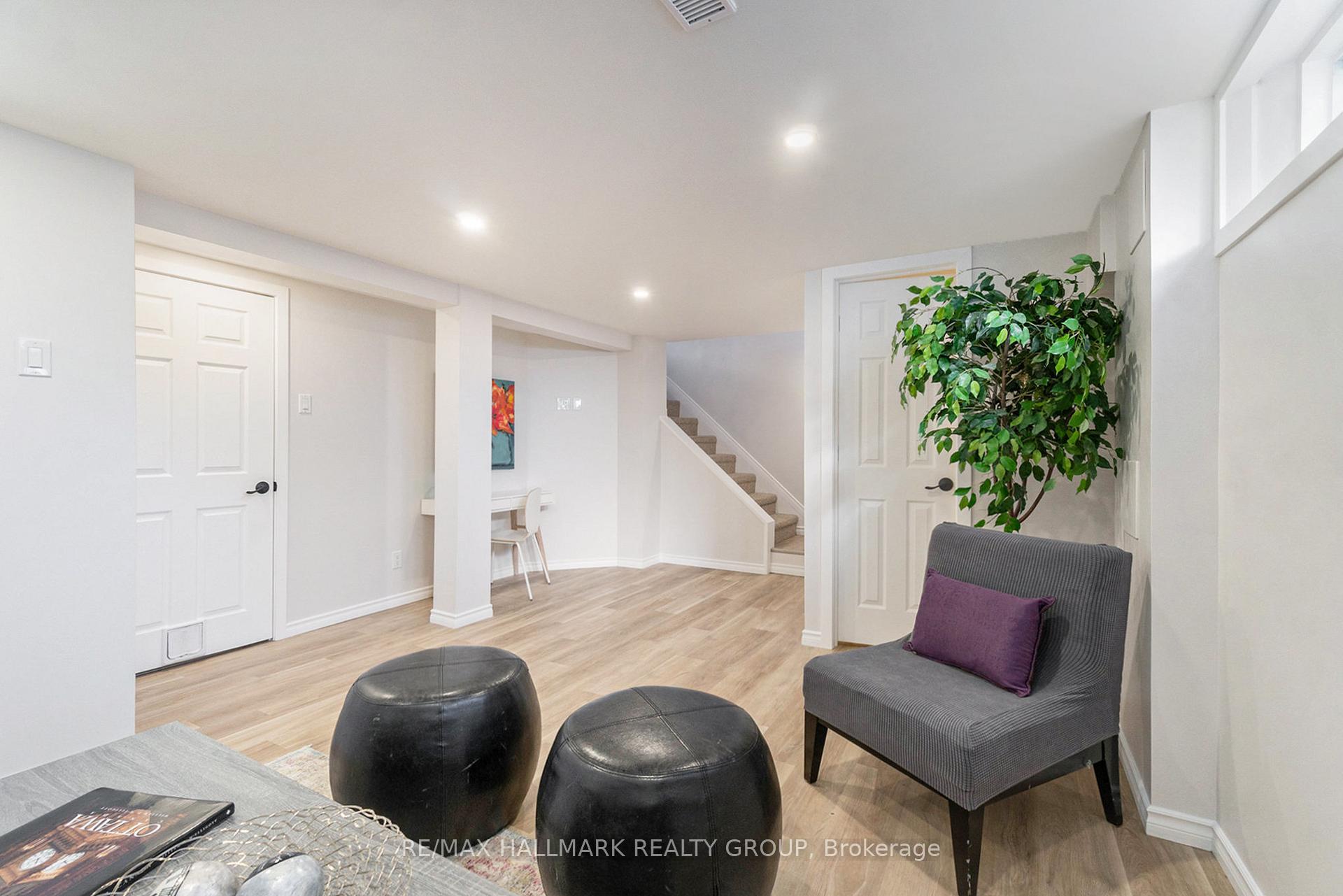 Photo 17 of 836 Cummings Avenue, Ottawa, Castle Heights/Rideau High — HOMEH