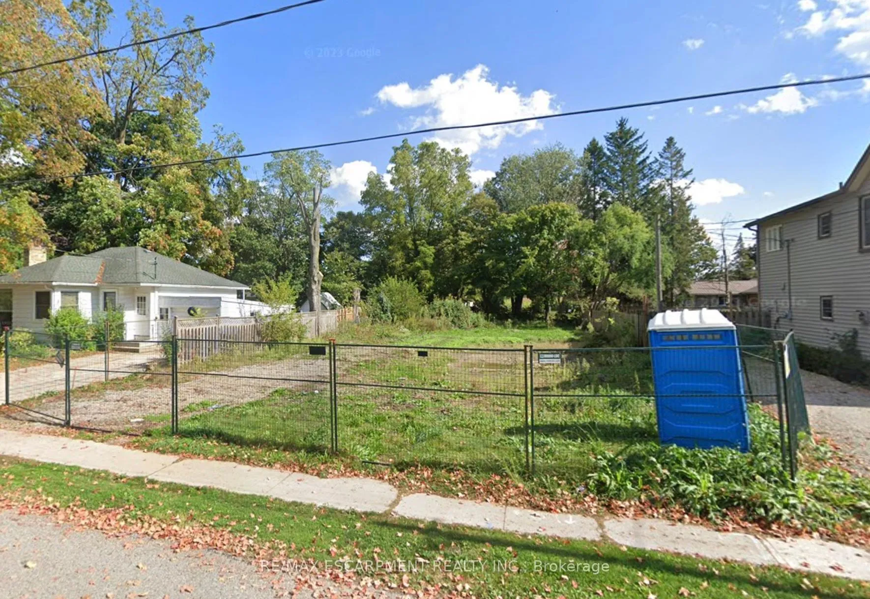 Photo 3 of 164 Catherine Street, North Middlesex, Parkhill — HOMEH