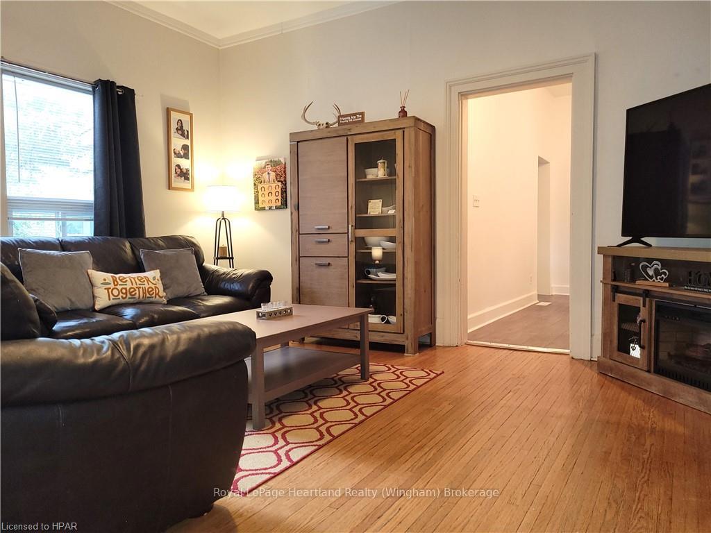 Photo 5 of 218 Shuter Street, North Huron, Wingham — HOMEH