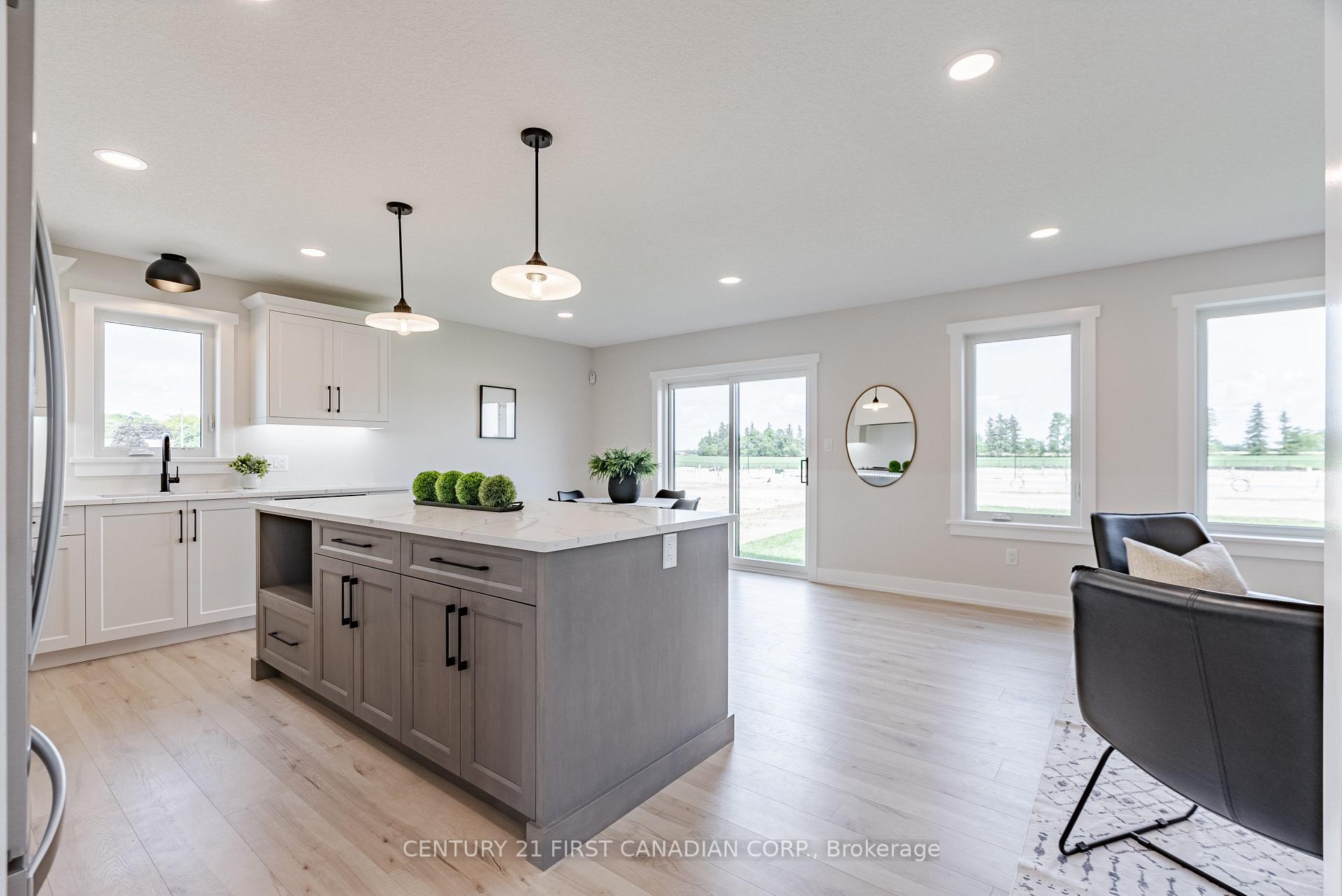 Photo 10 of 38 Postma Crescent, North Middlesex, Alisa Craig — HOMEH