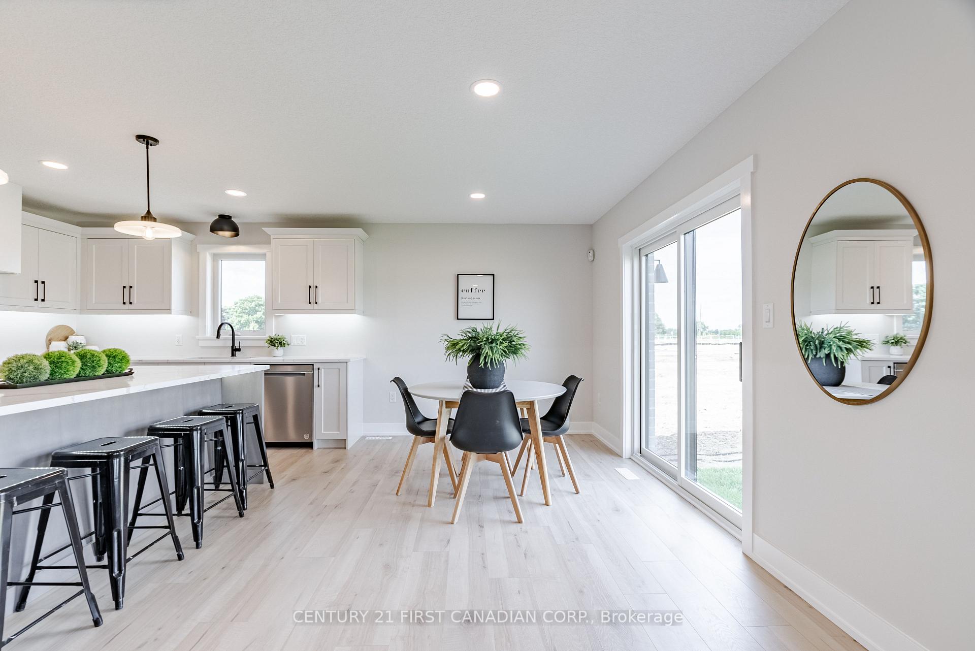 Photo 19 of 38 Postma Crescent, North Middlesex, Alisa Craig — HOMEH