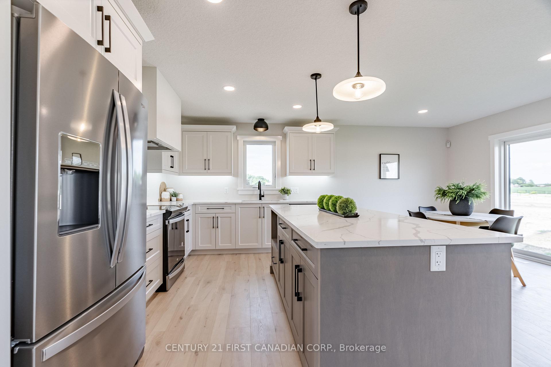 Photo 23 of 38 Postma Crescent, North Middlesex, Alisa Craig — HOMEH