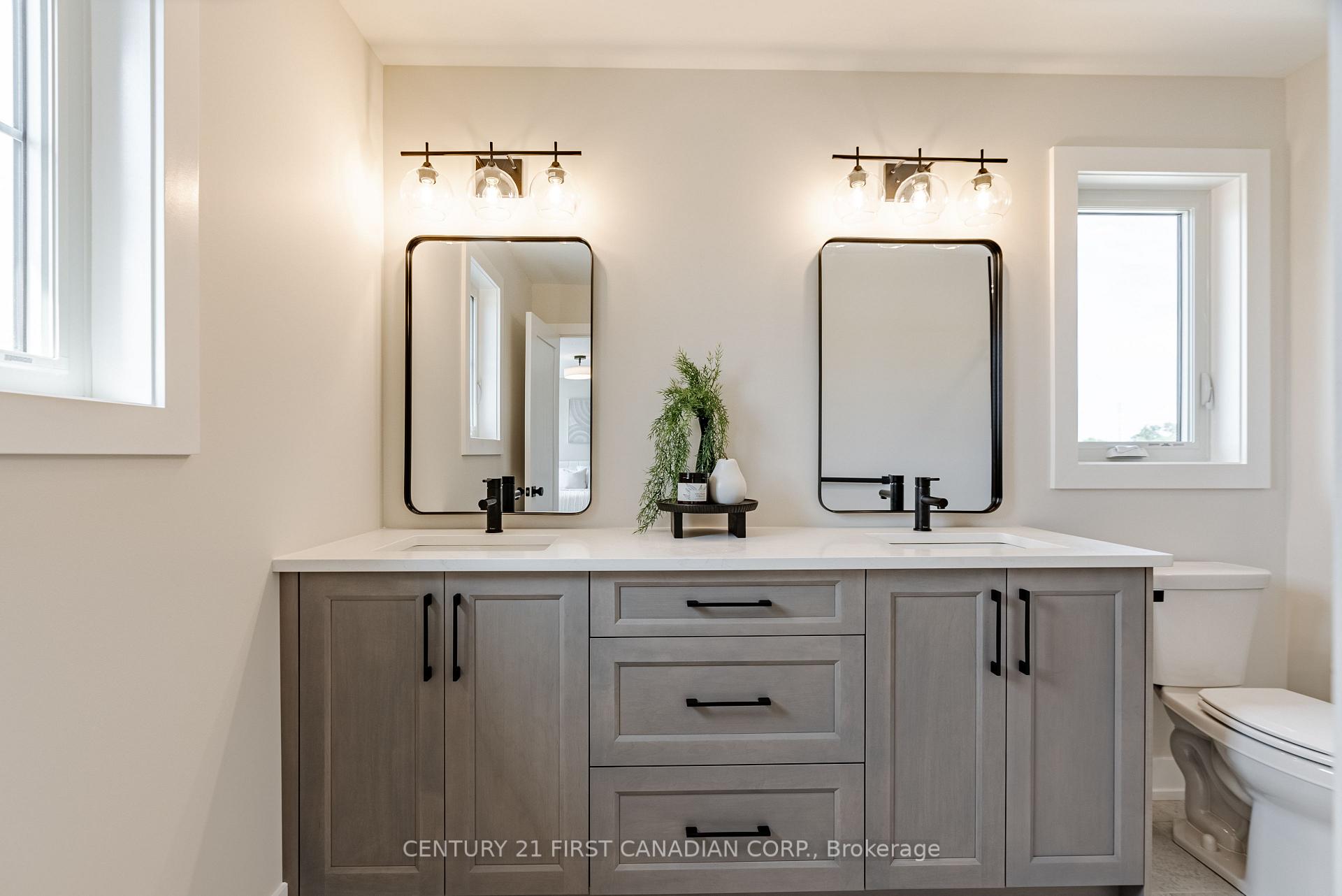 Photo 29 of 38 Postma Crescent, North Middlesex, Alisa Craig — HOMEH