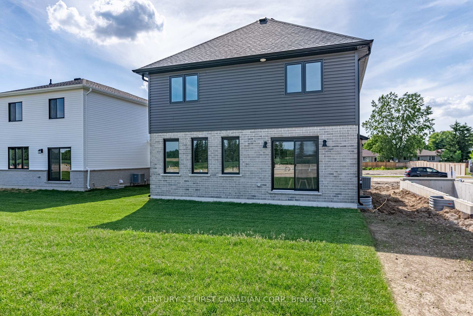 Photo 43 of 38 Postma Crescent, North Middlesex, Alisa Craig — HOMEH