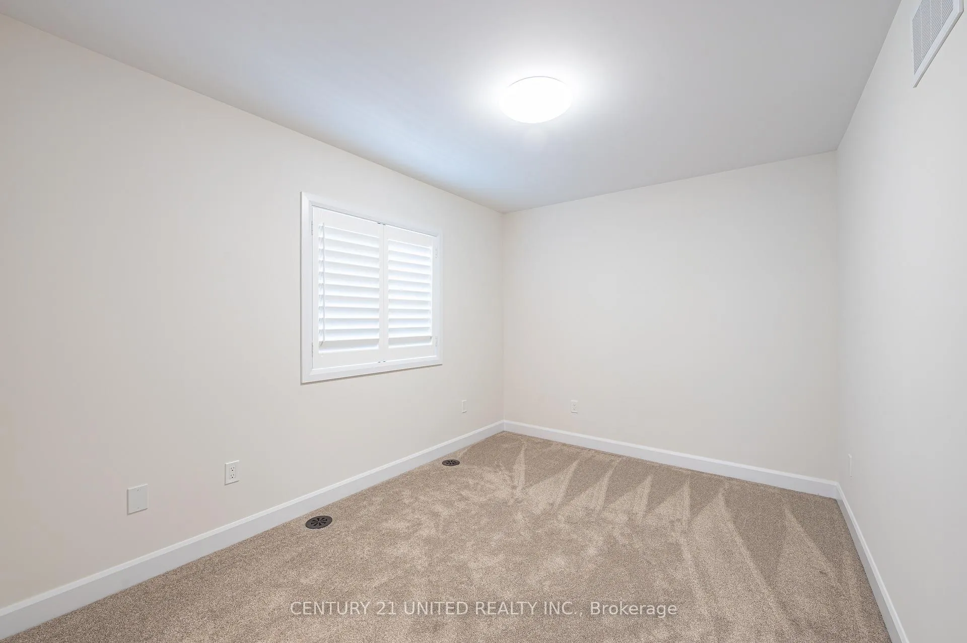 Photo 24 of 313 Mullighan Gardens, Peterborough, Monaghan Ward 2 — HOMEH