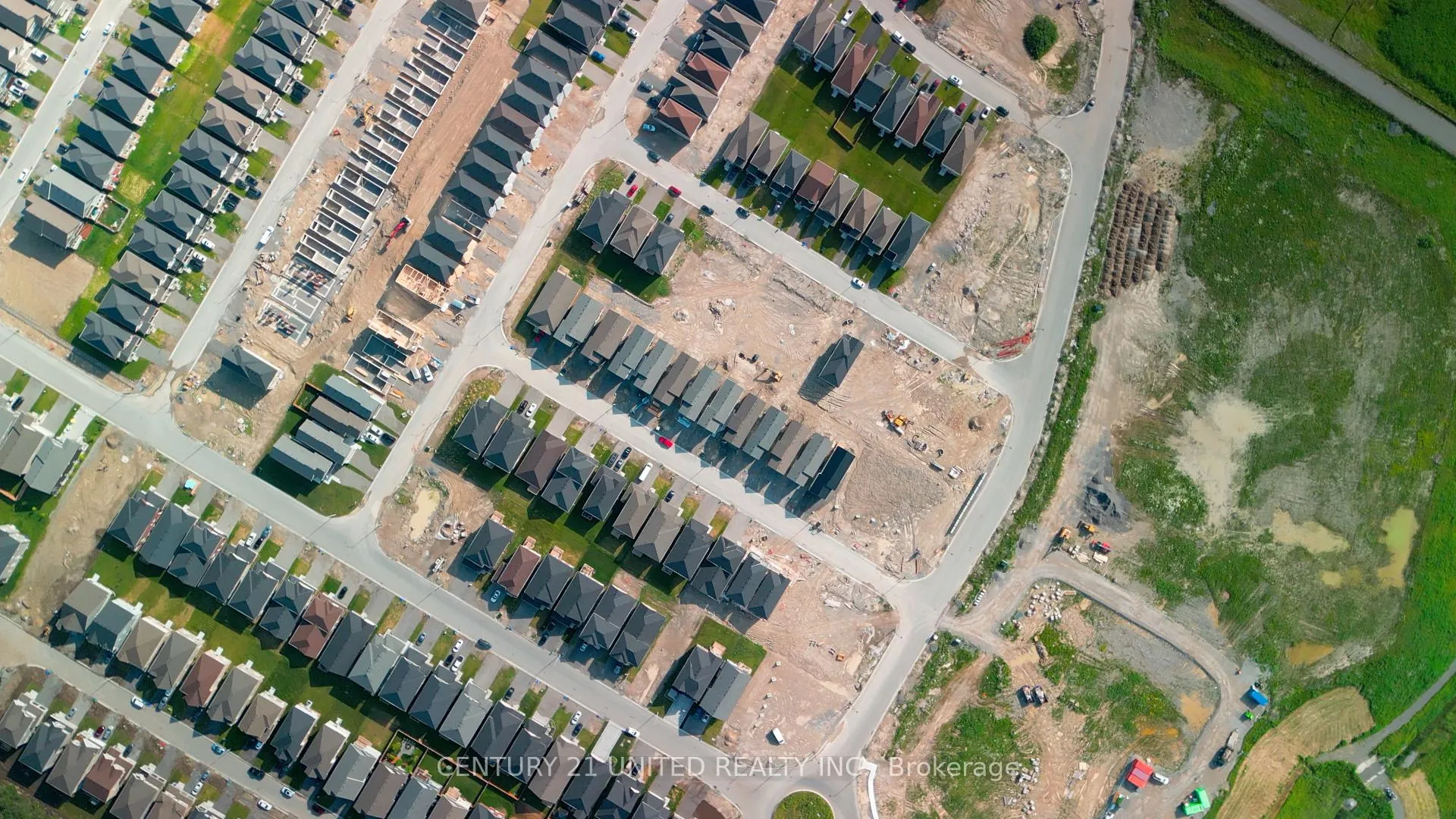 Photo 45 of 313 Mullighan Gardens, Peterborough, Monaghan Ward 2 — HOMEH