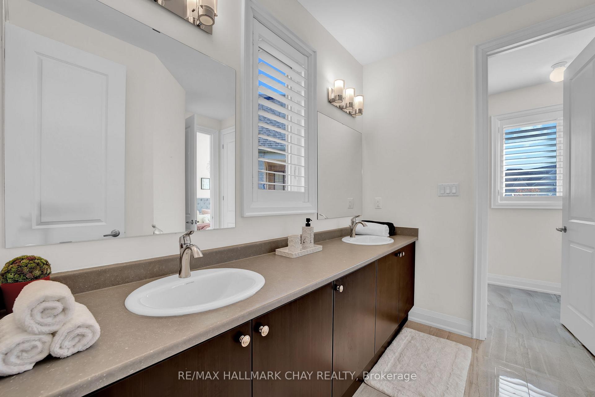 Photo 29 of 38 Gould Crescent, New Tecumseth, Tottenham — HOMEH
