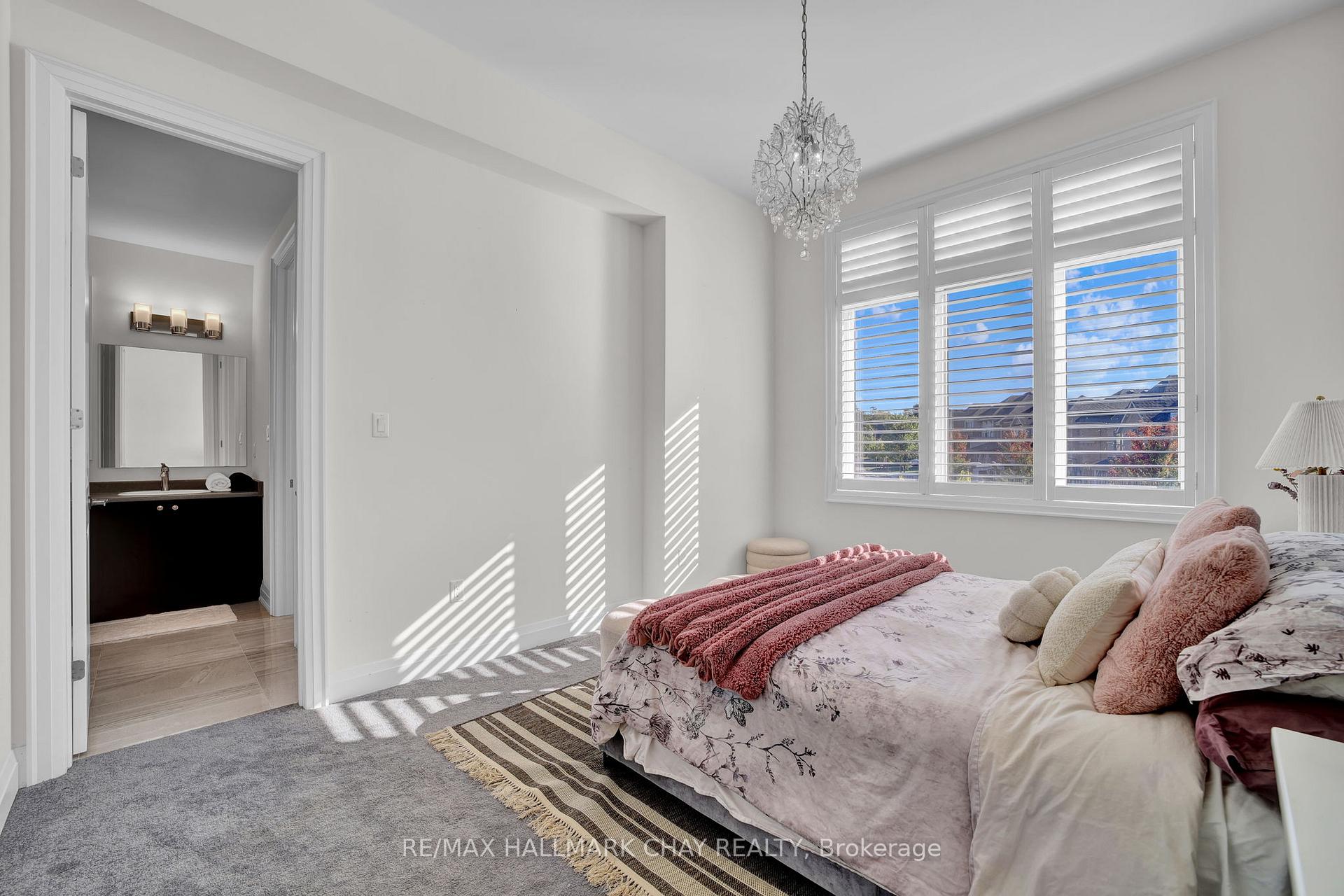 Photo 31 of 38 Gould Crescent, New Tecumseth, Tottenham — HOMEH