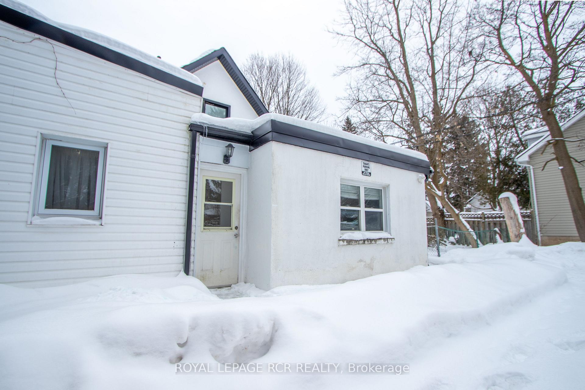 Photo 4 of Unit Unit #2, 9 Second Avenue, Orangeville — HOMEH