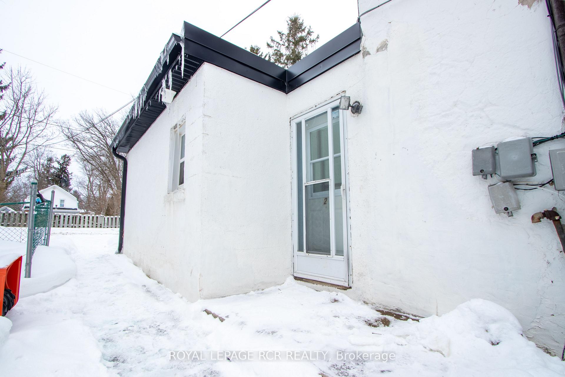 Photo 5 of Unit Unit #2, 9 Second Avenue, Orangeville — HOMEH