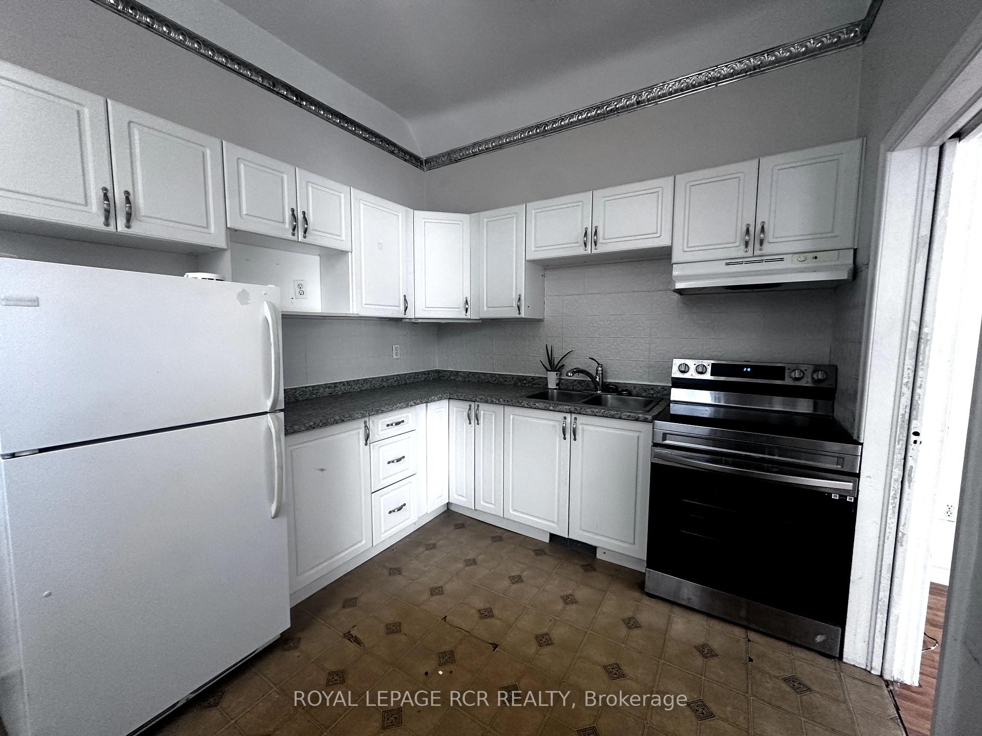Photo 15 of Unit Unit #2, 9 Second Avenue, Orangeville — HOMEH