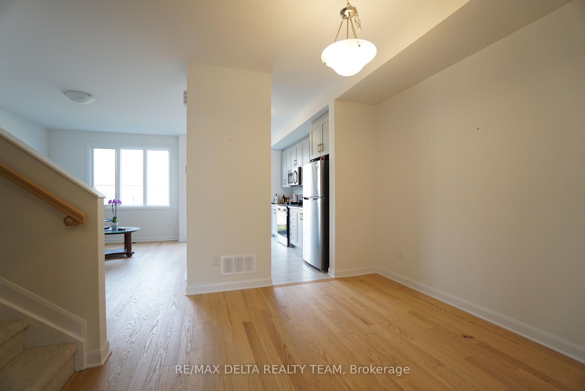 Photo 6 of 351 Establish Avenue, Ottawa, Avalon West — HOMEH