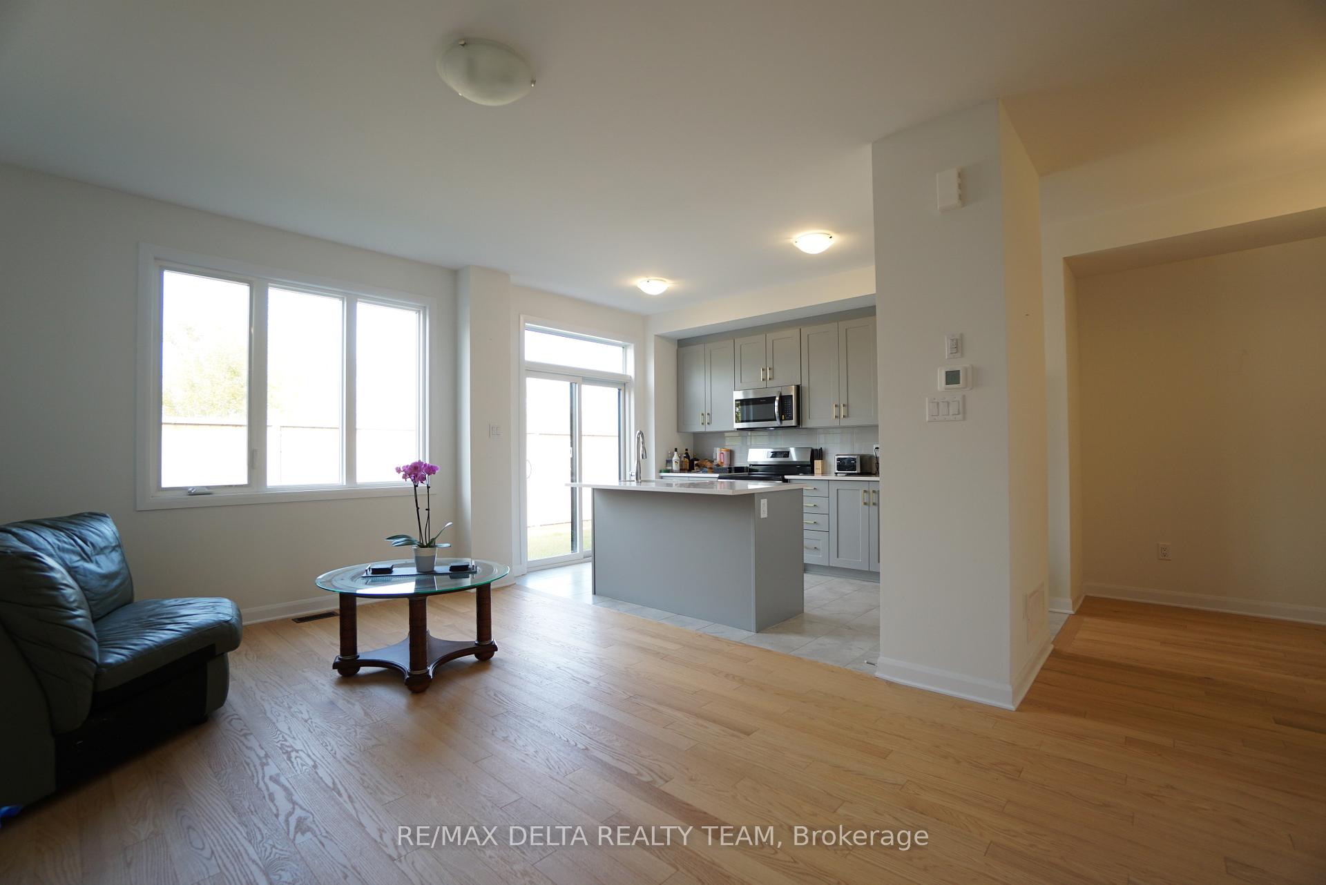 Photo 7 of 351 Establish Avenue, Ottawa, Avalon West — HOMEH