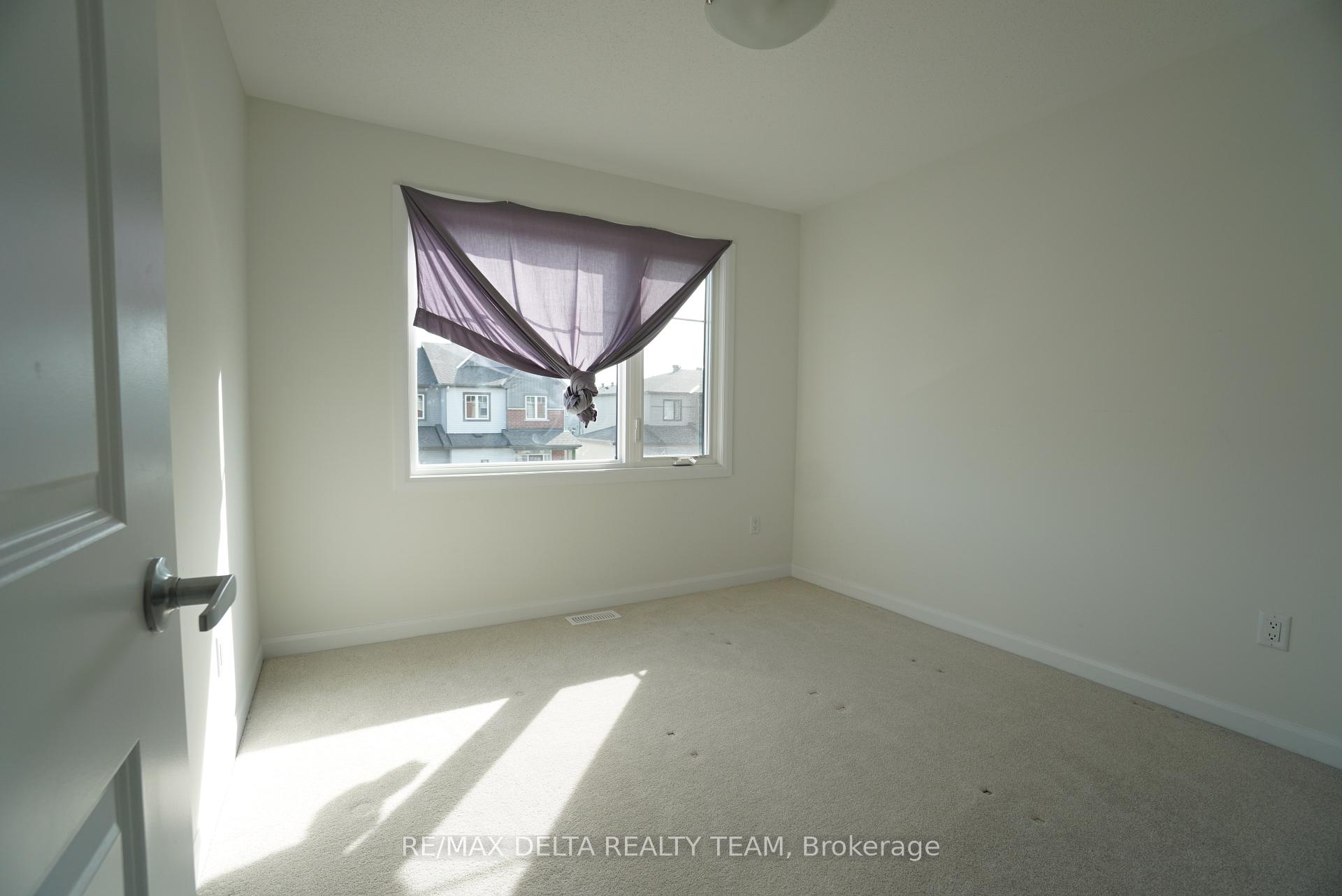 Photo 14 of 351 Establish Avenue, Ottawa, Avalon West — HOMEH