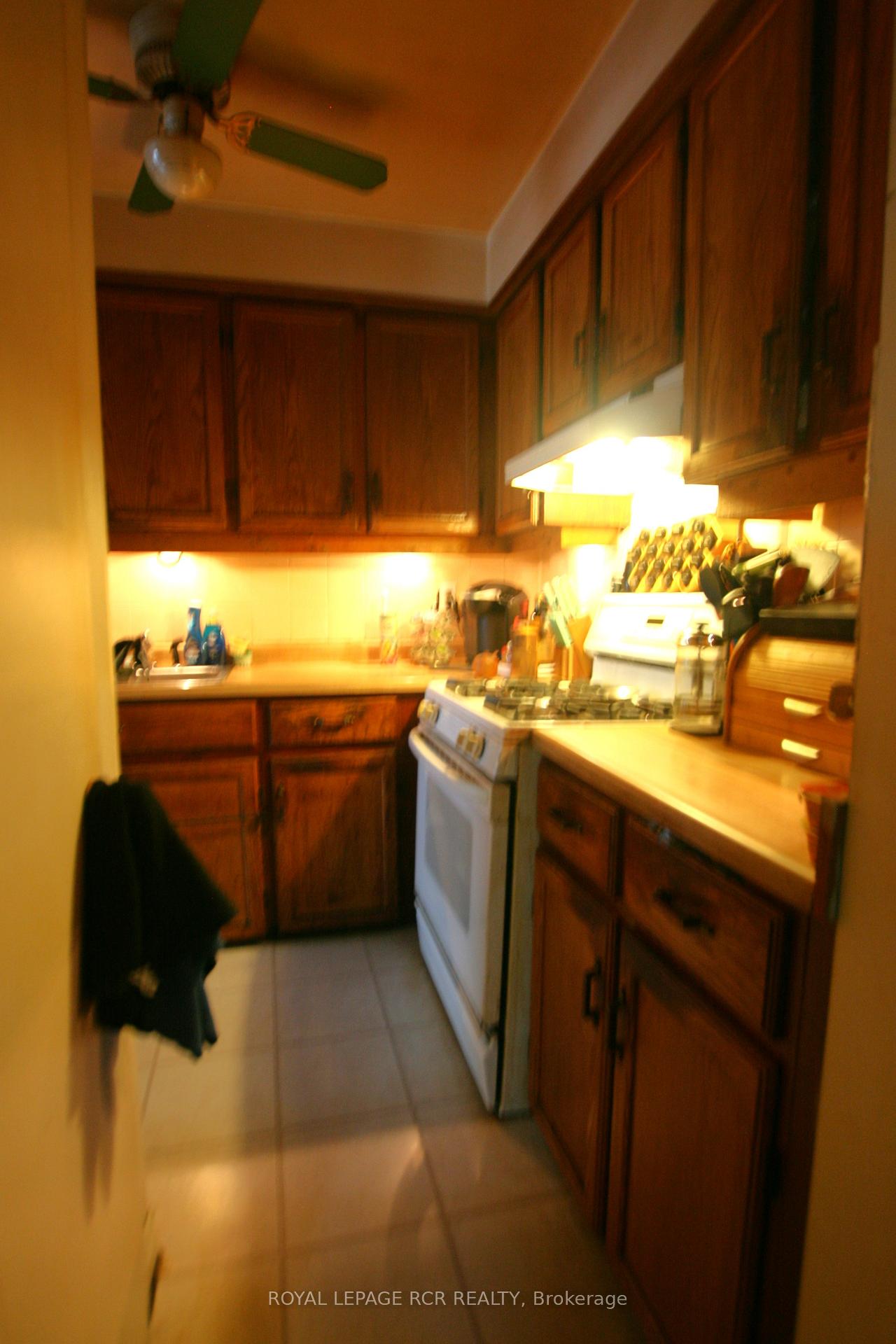 Photo 28 of 45 Belleview Drive, Orangeville — HOMEH