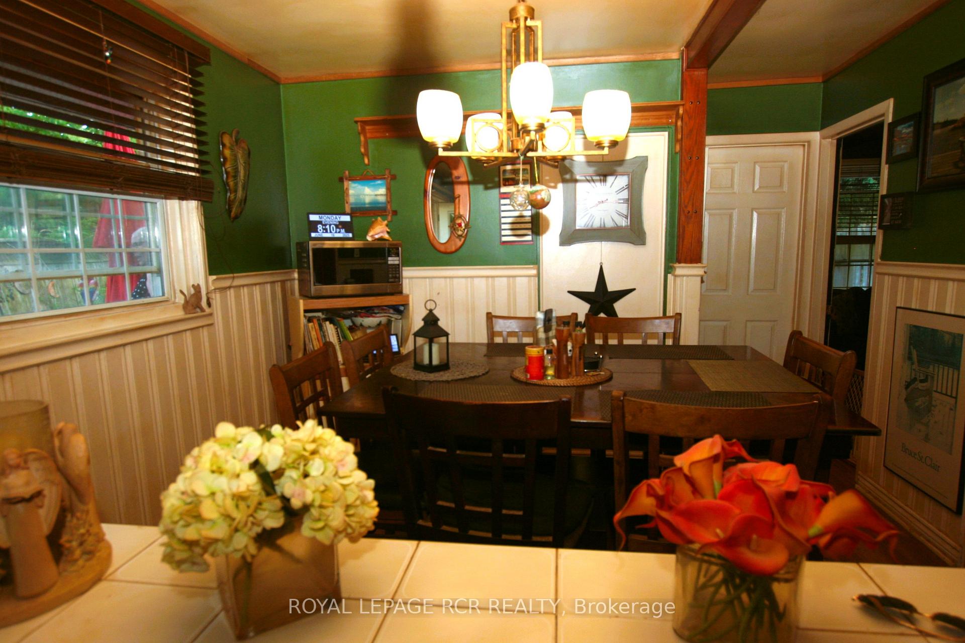 Photo 23 of 45 Belleview Drive, Orangeville — HOMEH