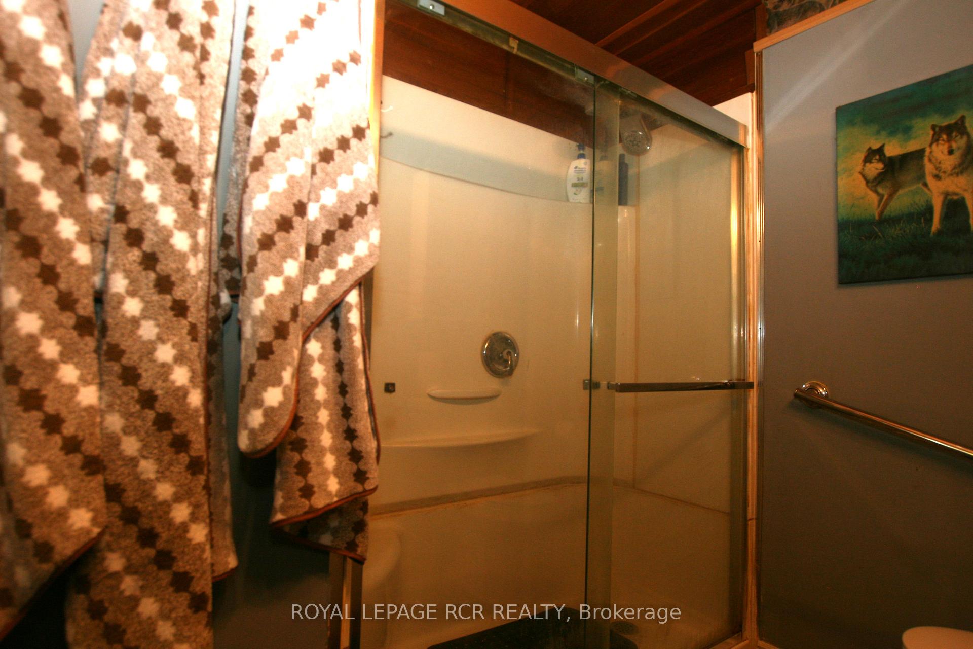 Photo 17 of 45 Belleview Drive, Orangeville — HOMEH