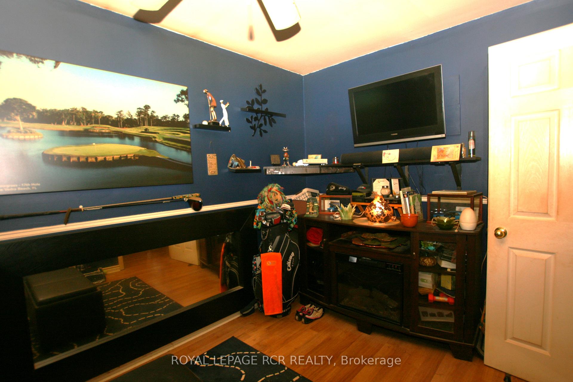 Photo 21 of 45 Belleview Drive, Orangeville — HOMEH