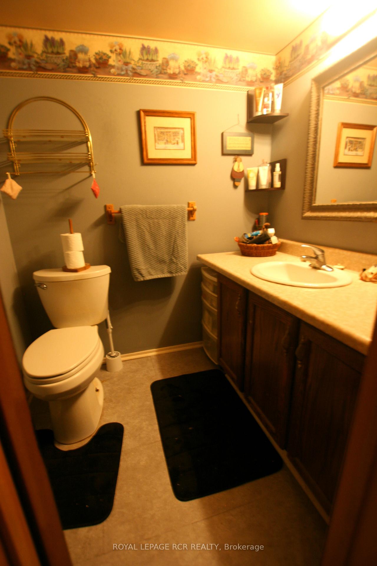 Photo 10 of 45 Belleview Drive, Orangeville — HOMEH